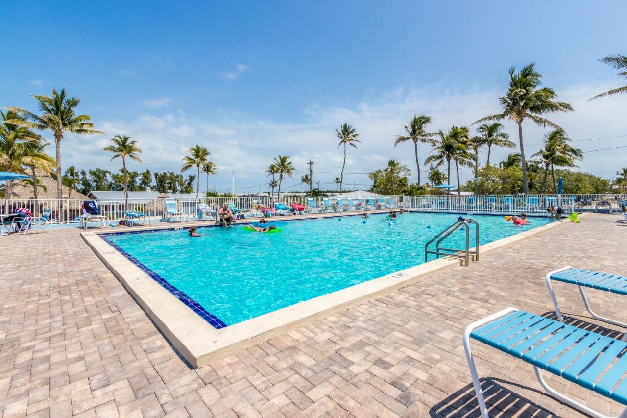 Fiesta Key Rv Resort Waterfront Cottage 36 Layton Exteriör bild